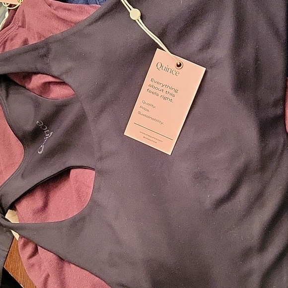 Quince Sports top/Bra Black or Navy - Picture 5 of 9